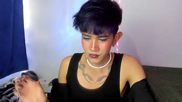 andrew uwu  online show from October 11, 7:45 pm