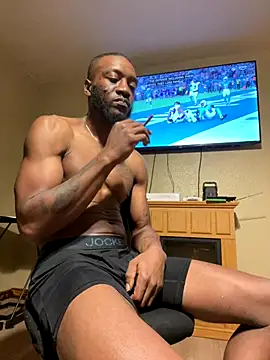 Snapshot of prettyrichie chatting on October 31, 12:33 am prettyrichie online show from October 31, 12:33 am