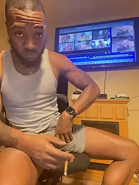 Snapshot of prettyrichie chatting on November 4, 2:43 am prettyrichie online show from November 4, 2:43 am