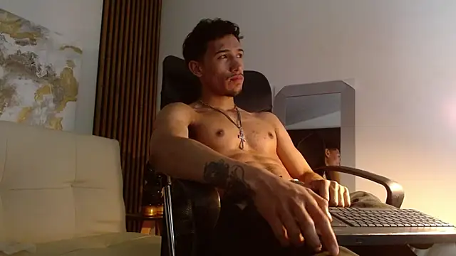 Snapshot of rafael_stone chatting on January 12, 9:19 am rafael stone online show from January 12, 9:19 am