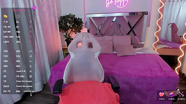 Daphnne tay online show from March 3, 3:19 am