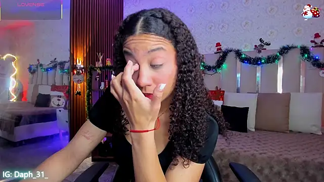 Daphnne tay online show from January 11, 3:22 am