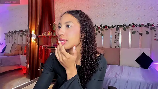 Daphnne tay online show from February 9, 3:43 am