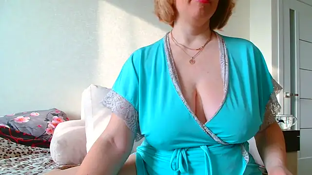 Brionia online show from February 27, 6:18 am