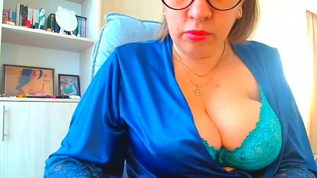 Brionia online show from October 29, 7:54 am