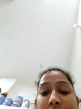 Snapshot of Aleena_Rai chatting on December 28, 6:40 pm Aleena Rai online show from December 28, 6:40 pm