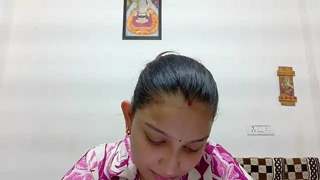 Snapshot of Aleena_Rai chatting on October 6, 6:49 pm Aleena Rai online show from October 6, 6:49 pm
