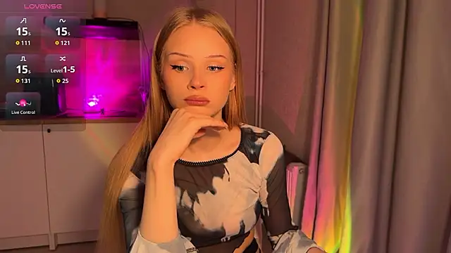 lisa barbie online show from February 22, 7:34 pm