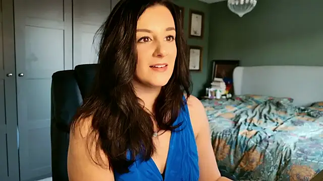 flatwhite0 online show from February 25, 10:03 am