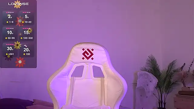 Snapshot of tender_babyy chatting on October 29, 1:24 pm tender babyy online show from October 29, 1:24 pm