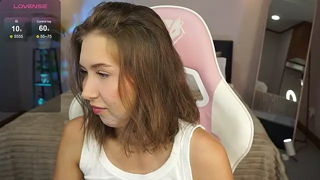 LinaSiren online show from December 14, 3:18 am