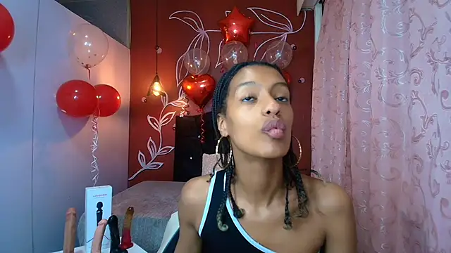 Zia Green online show from February 12, 12:12 pm