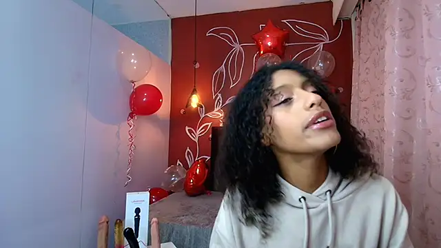 Zia Green online show from February 18, 12:06 pm