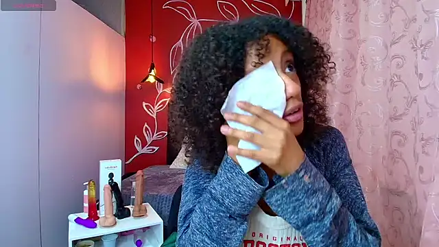 Zia Green online show from March 4, 3:26 pm