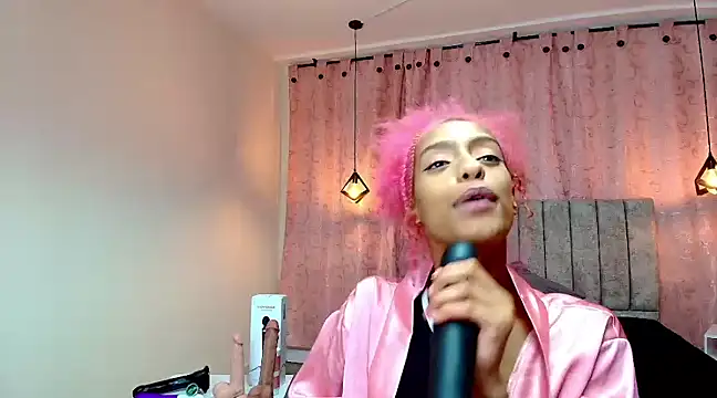 Zia Green online show from March 22, 11:09 pm