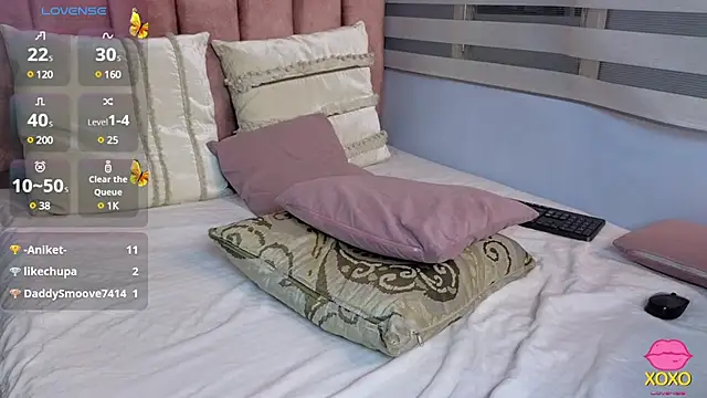 lou rosse  online show from February 8, 11:02 pm