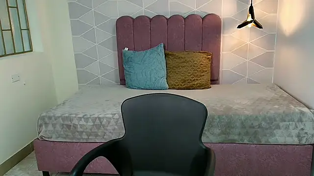 Snapshot of Asly_Morgan chatting on January 12, 5:03 am Asly Morgan online show from January 12, 5:03 am