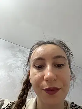 viviandaimond1 online show from December 2, 8:04 pm