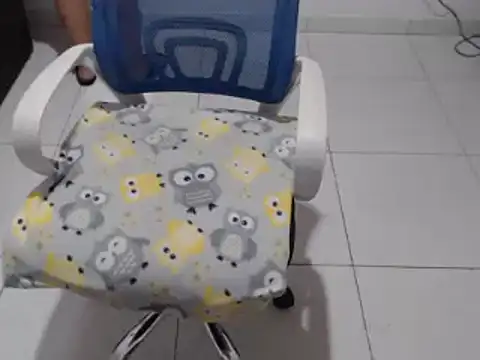 Snapshot of Antonella2_4 chatting on December 3, 9:34 pm Antonella2 4 online show from December 3, 9:34 pm