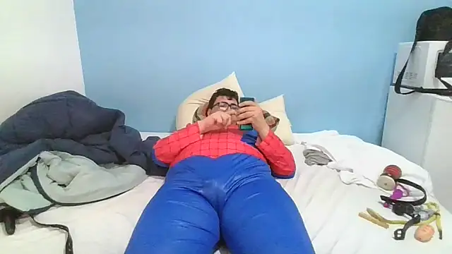 Snapshot of sorolla12 chatting on February 1, 2:13 pm sorolla12 online show from February 1, 2:13 pm