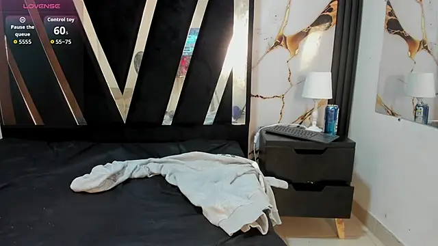 KarinaSimonz online show from December 18, 8:04 pm