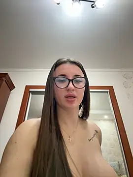 Lorennameliyy online show from October 16, 7:15 pm