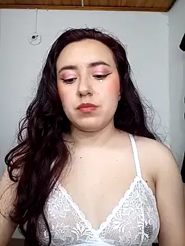 Emi chik online show from December 29, 3:00 am