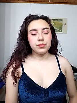 Emi chik online show from March 22, 7:36 am