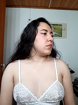 Emi chik online show from November 15, 11:29 am