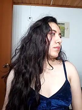 Emi chik online show from December 3, 10:24 am