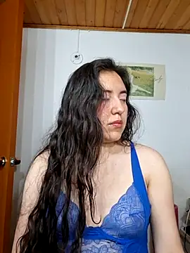 Snapshot of Emi_chik chatting on March 20, 10:42 am Emi chik online show from March 20, 10:42 am