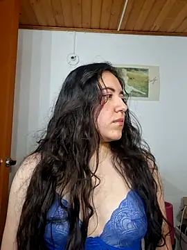Snapshot of Emi_chik chatting on March 27, 10:48 am Emi chik online show from March 27, 10:48 am