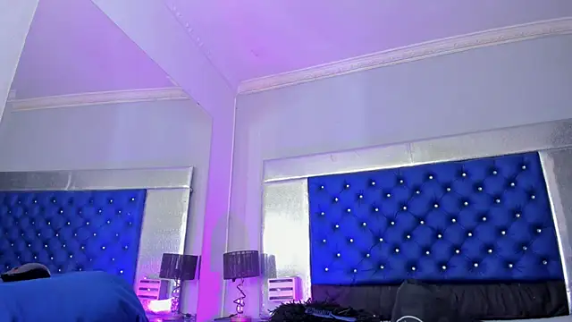 Eyleen Santos online show from December 15, 7:40 pm