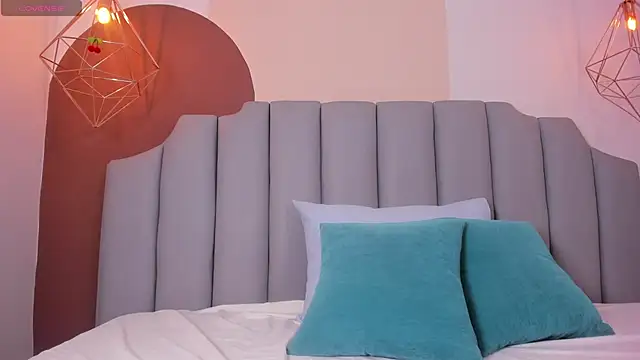 tammylee  online show from March 5, 3:40 am