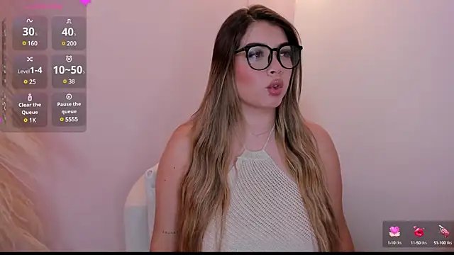 Snapshot of thaliafox_ chatting on January 9, 11:45 pm thaliafox  online show from January 9, 11:45 pm