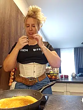 Snapshot of MariaRichi_ chatting on March 1, 9:51 am MariaRichi  online show from March 1, 9:51 am