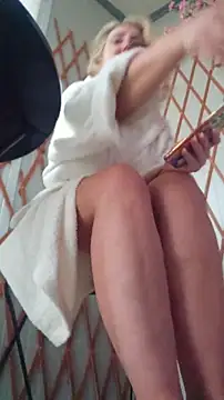 Snapshot of MariaRichi_ chatting on May 20, 6:25 pm MariaRichi online show from May 20, 6:25 pm