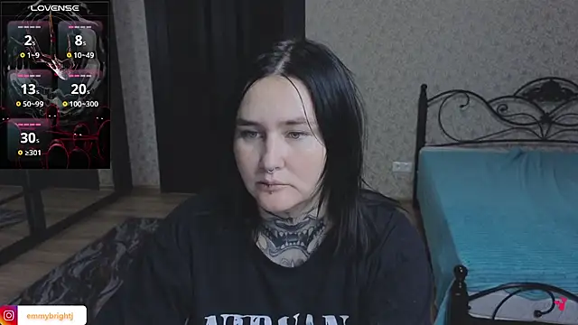 Snapshot of Emmybrightj_ chatting on November 1, 6:21 pm Emmybrightj online show from November 1, 6:21 pm