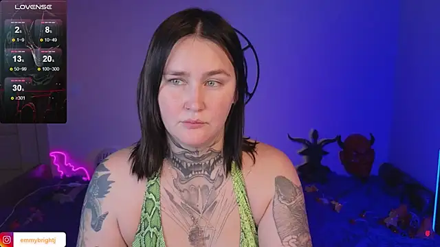 Snapshot of Emmybrightj_ chatting on November 11, 1:16 am Emmybrightj online show from November 11, 1:16 am