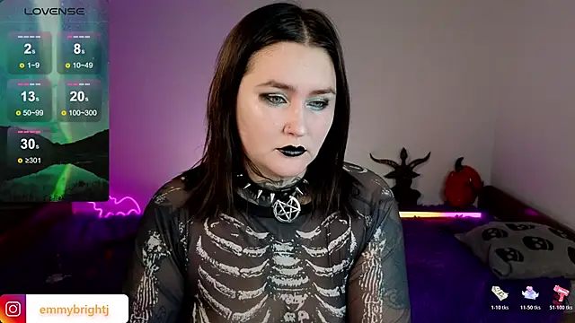 Snapshot of Emmybrightj_ chatting on December 2, 1:33 am Emmybrightj online show from December 2, 1:33 am