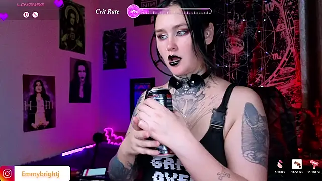 Snapshot of Emmybrightj_ chatting on June 28, 4:18 am Emmybrightj online show from June 28, 4:18 am