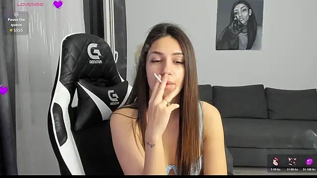 Kimi Ivy online show from December 14, 5:02 am