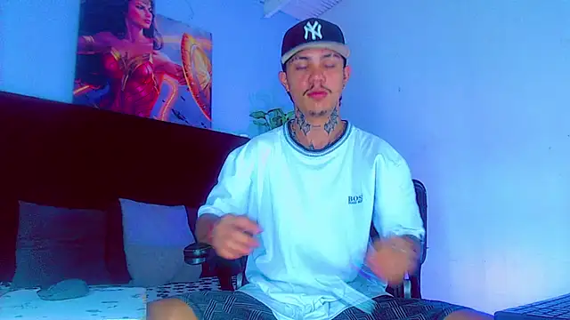 HannibalLester online show from November 1, 4:47 am