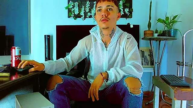 HannibalLester online show from March 7, 4:31 am