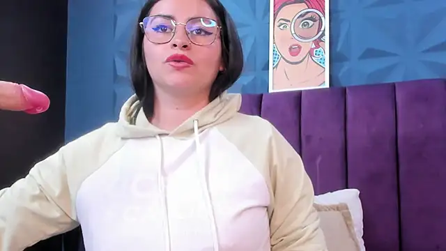 Snapshot of NicoleJonss chatting on May 15, 11:56 pm NicoleJonss online show from May 15, 11:56 pm