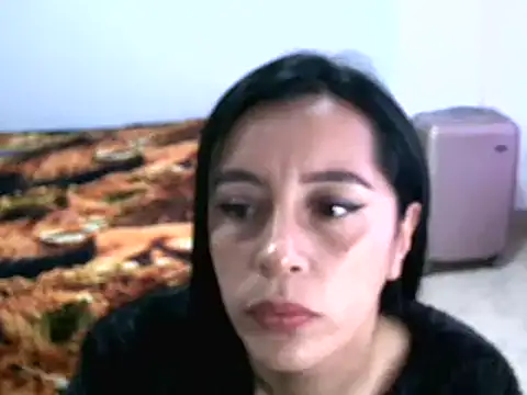 hailey85 online show from December 17, 7:37 pm