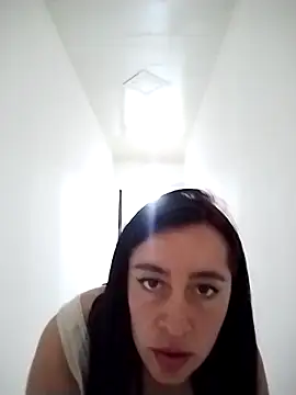 hailey85 online show from December 15, 4:00 pm