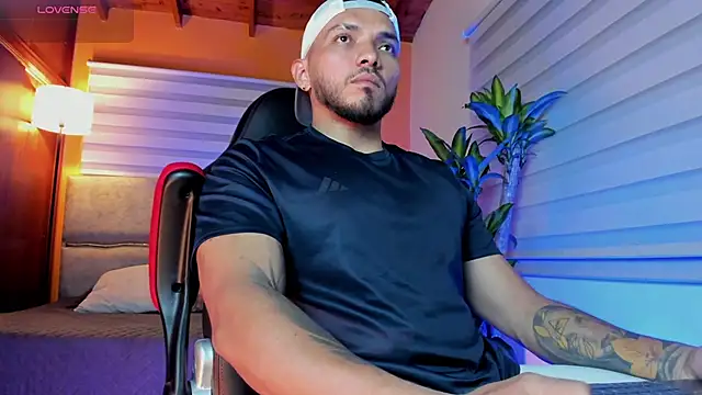 maximusclark1 online show from March 4, 12:16 am