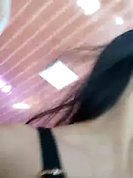 Snapshot of elena_jonees chatting on February 6, 6:46 pm elena jonees online show from February 6, 6:46 pm