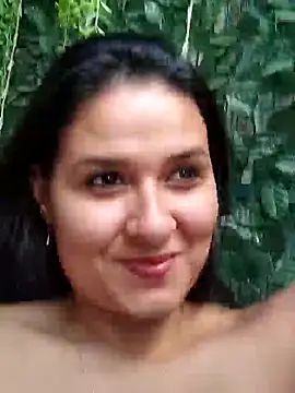 Snapshot of elena_jonees chatting on October 3, 7:33 pm elena jonees online show from October 3, 7:33 pm